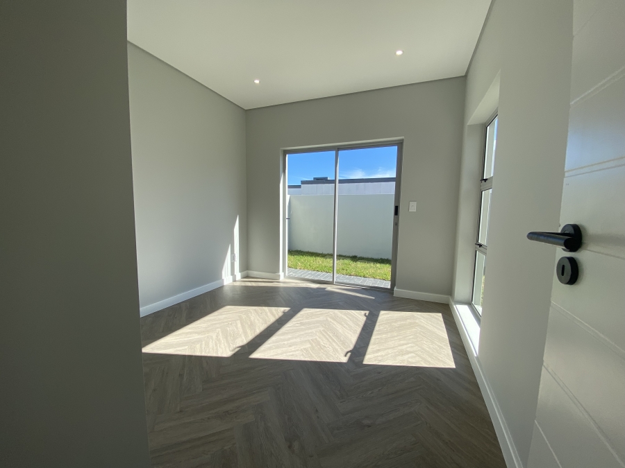 4 Bedroom Property for Sale in Sandown Western Cape